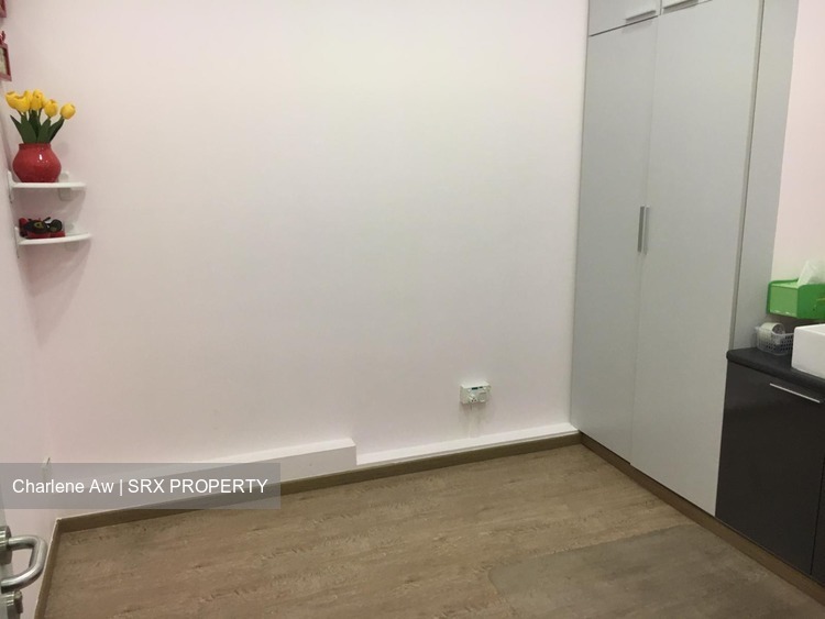 Square 2/novena Medical Center (D11), Office #190328922
